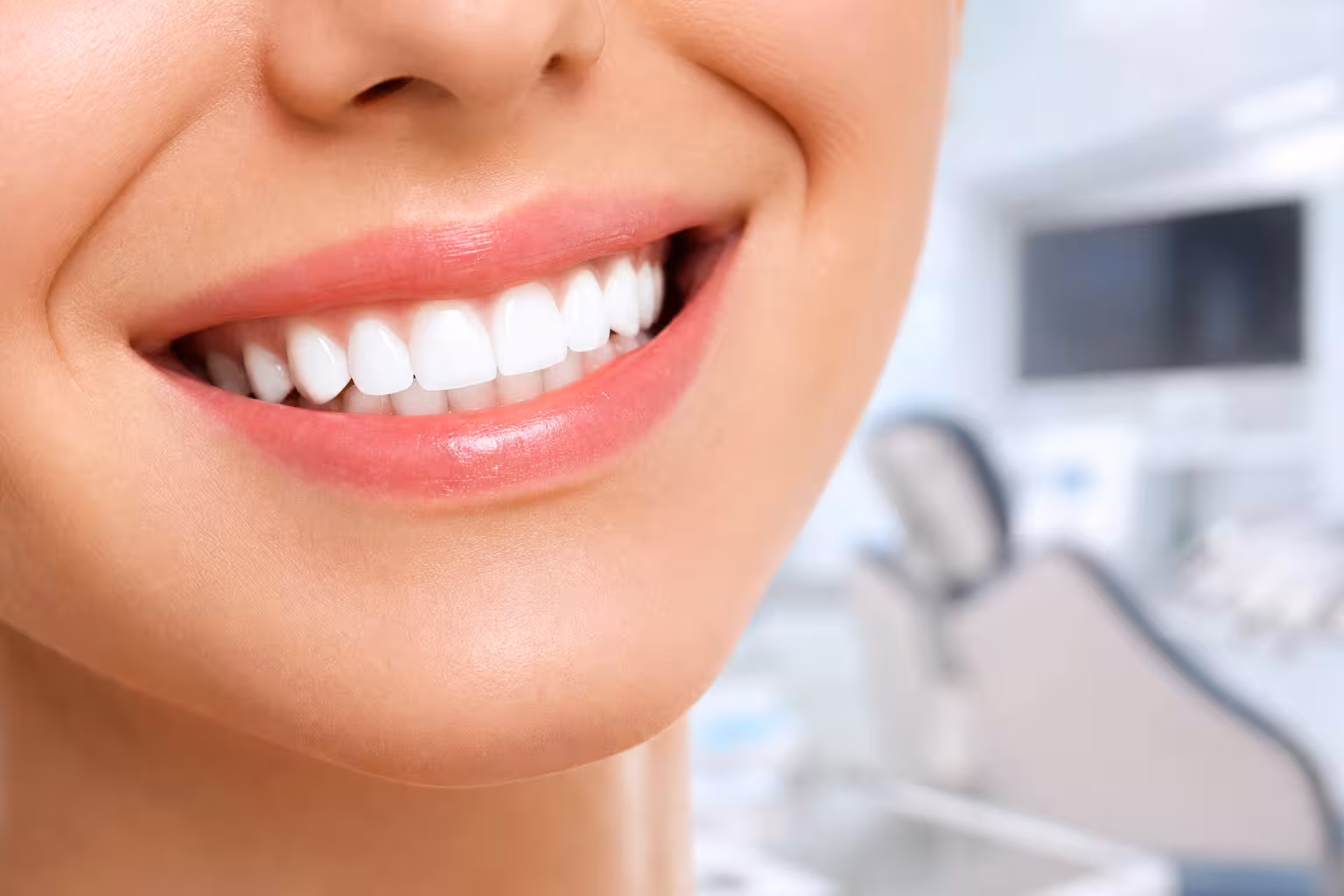 Minimalist medical icon representing safe, enamel-protected dental whitening care